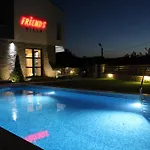 Family Friends Hotel 3*
