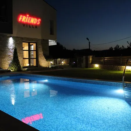 Family Friends Hotel 3*