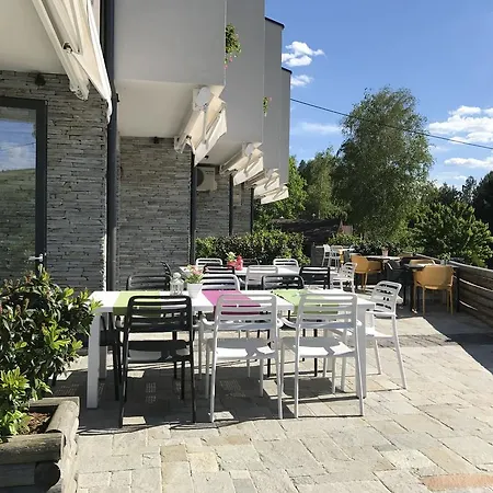 Hotel Family Friends Enchets