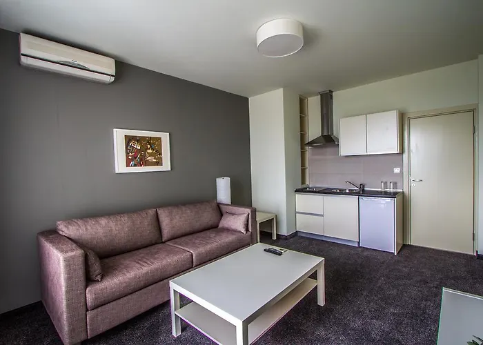 Family Friends Hotel