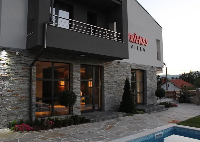 Family Friends Hotel