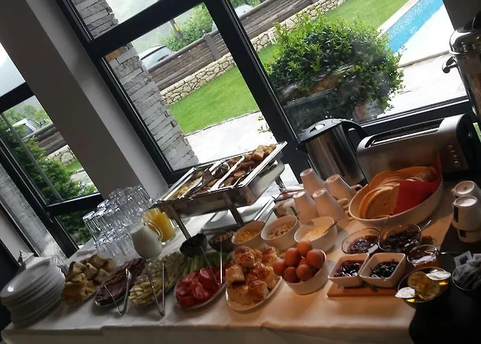 Family Friends Hotel 3*