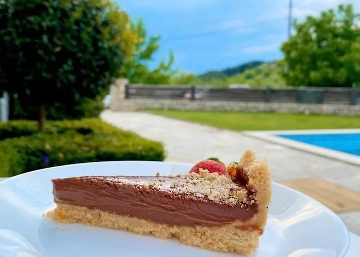 Family Friends Hotel